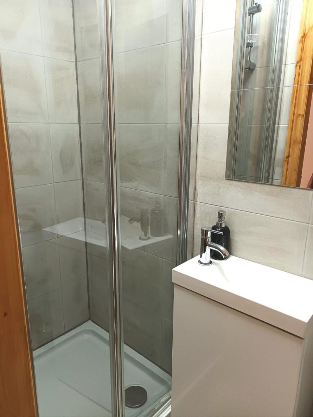 Rooms In Manchester 6 Minutes Drive To Victoria Station Luaran gambar