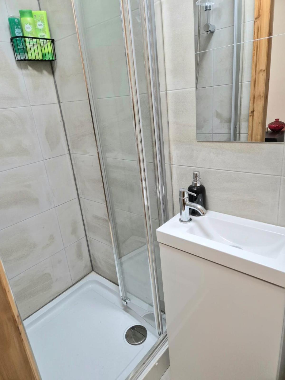 Rooms In Manchester 6 Minutes Drive To Victoria Station Luaran gambar