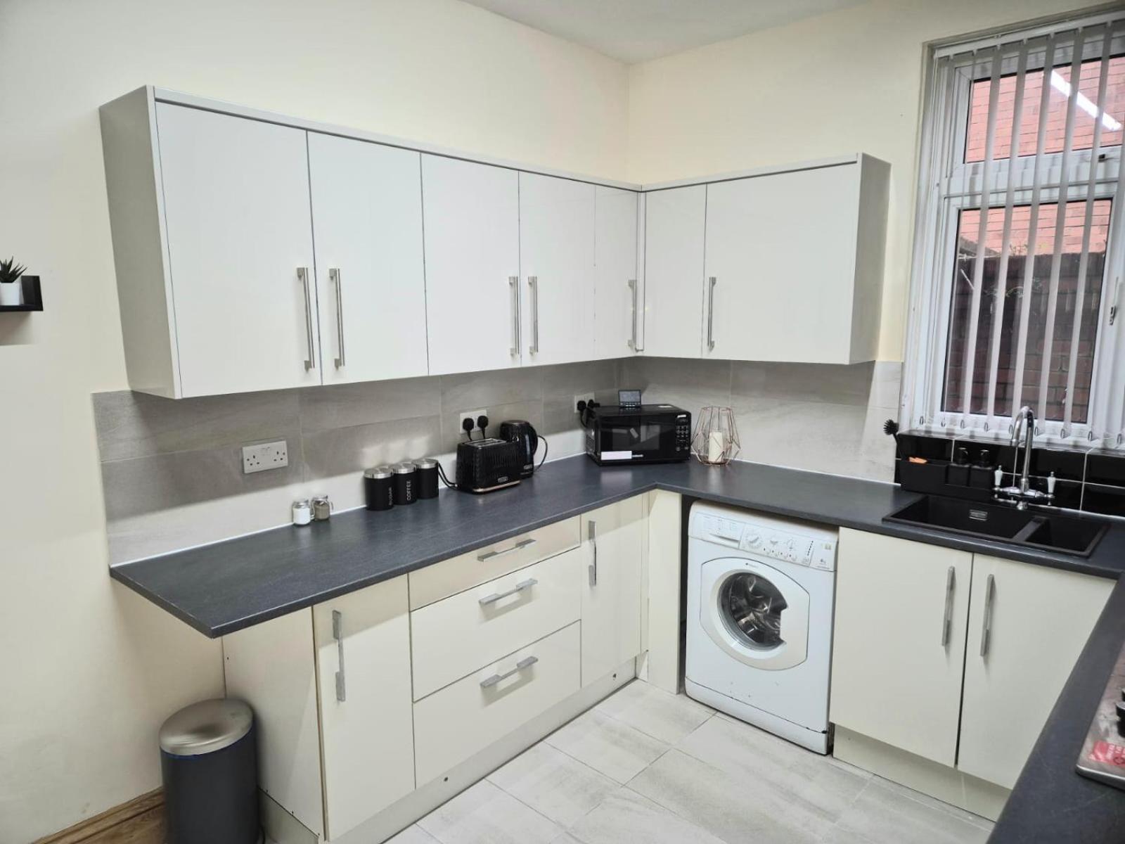 Rooms In Manchester 6 Minutes Drive To Victoria Station Luaran gambar