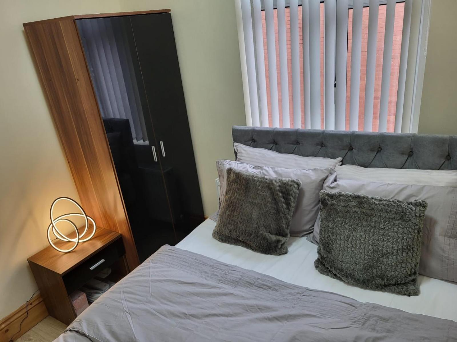 Rooms In Manchester 6 Minutes Drive To Victoria Station Bilik gambar