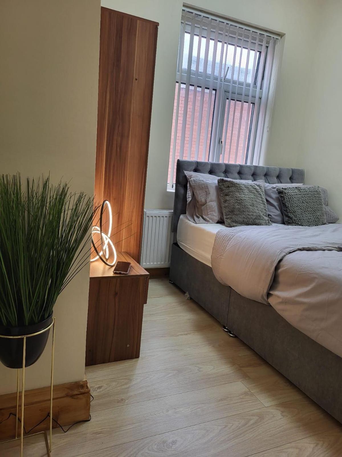 Rooms In Manchester 6 Minutes Drive To Victoria Station Bilik gambar